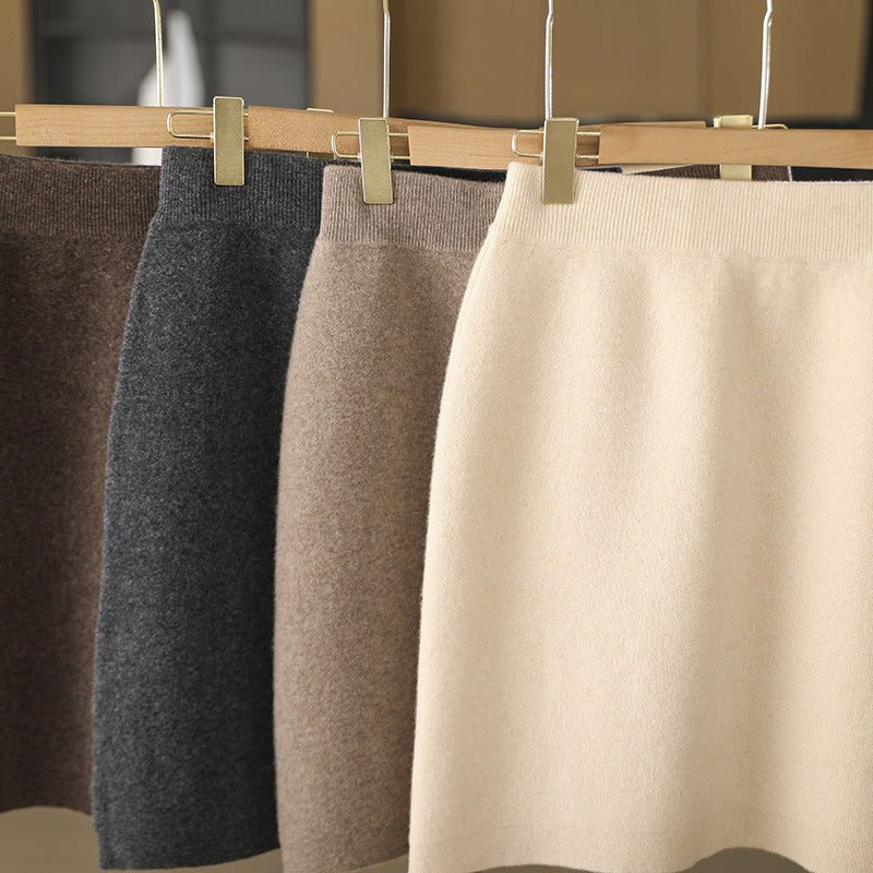 Short Skirt Pure Wool - Soft and Elegant