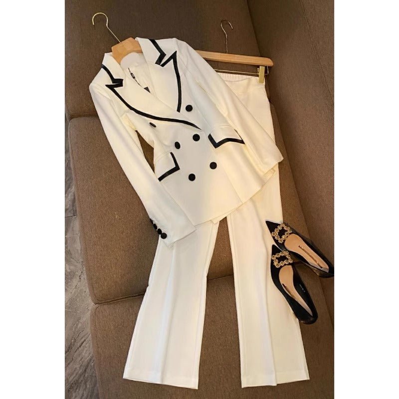 V-neck Jacket Pleated waist and trousers Two pieces Suit